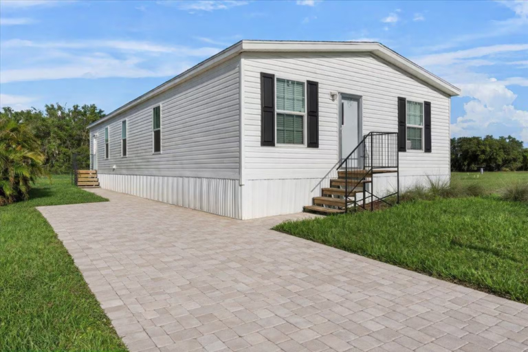 Affordable Mobile Homes in Florida | Island Communities